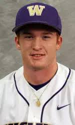 SDSU Fends Off UW Rally For 10-9 Win