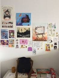 Unique dorm decor ideas are essential for creating the best dorm room possible! Pin By Andreza On Bedroom Ideas Wall Decor Bedroom Bedroom Art Artsy Bedroom