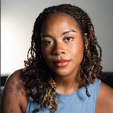 Exactly 1 year ago today my life changed. Literally. I remember walking  into the Bloomsbury offices for my first day as a marketing and publicity  apprentice. I was dressed head to toe