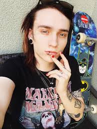 Johnnie Guilbert a une nouvelle photo.