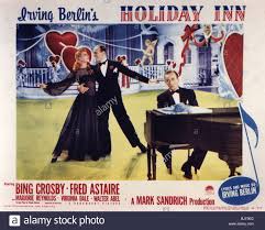 Read the empire movie review of holiday inn. Holiday Inn 1942 Paramount Film Mit Von Links Marjorie Reynolds Bing Crosby Und Fred Astaire Stockfotografie Alamy
