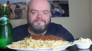 £180 giveaway and London announcement trying new pasta. spaghetti bolognese  uk mukbang