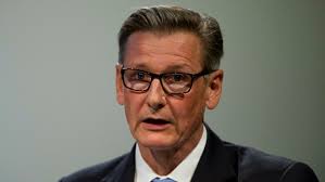 Alexander Schutz's Instagram, Twitter & Facebook