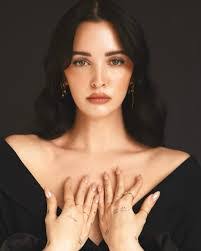 Kristie Russell's Instagram, Twitter & Facebook