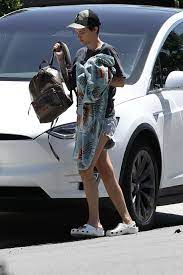 Jan 17, 2021 · ruby rose led the cast of the first season,. Ruby Rose Arrives At A Friend S Place 04 23 2020 Celebmafia