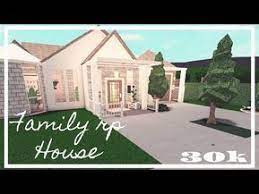 Bloxburg Family Rp House No Gamepasses First Build Youtube Small House Tour Bloxburg Houses Luxury House Plans