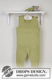 Green Leaf Drops Baby 14 3 Kostenlose Strickanleitungen Von Drops Design Baby Design In 2021 Knitted Baby Outfits Baby Romper Pattern Free Crochet Baby