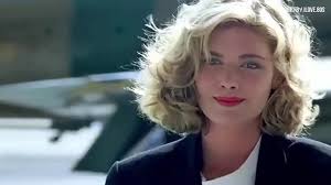 NESPOZNÁTE JU! Kráska z Top Gun dnes vyzerá... Odpadnete!