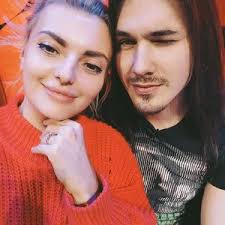 Shrvani Dino Jelusić objavio tužnu vijest, oprostio se od mlade kolegice:  "Bila je tako slatka duša''