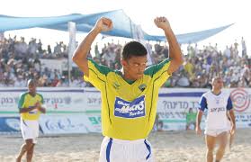 Depois do empate em 3 a 3 no tempo normal, contra o senegal, o brasil foi derrotado por 5 a 4 na prorrogação e caiu nas quartas de final do torneio. Benjamin Pereira Da Silva Wikipedia A Enciclopedia Livre