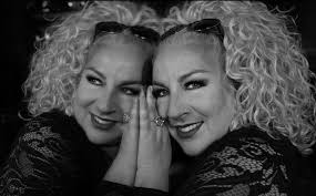 Marianne James sans filtre sur sa sexualité, "trois heures de galipette par  jour"