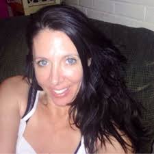 Keri Francis's Instagram, Twitter & Facebook