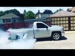 Trokas mamalonas tumbadas / mejores trocas home facebook : Chevrolet Silverado Quemando Llanta Youtube