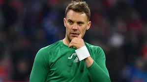 Manuel peter neuer (german pronunciation: Bayern Torwart Manuel Neuer Sachen Werden Gezielt Nach Aussen Getragen Kicker