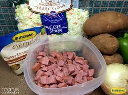 Butterball's turkey sausage has 63% less fat than usda data for pork and beef smoked sausage. Easy Family Dinner Butterball Turkey Sausage And Fried Potatoes Moms Confession