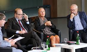 Der bericht des sohnes, heute betreiber des hamburger musikstudios clouds hill und selbst vater, präsentiert sich als „roman. Jan Philipp Reemtsma Wikiwand