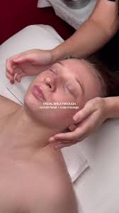 🩰✨🎀🤍 #relaxingvideos #facial #facialtreatment #esthetician #dermaplane  #asmr #relax