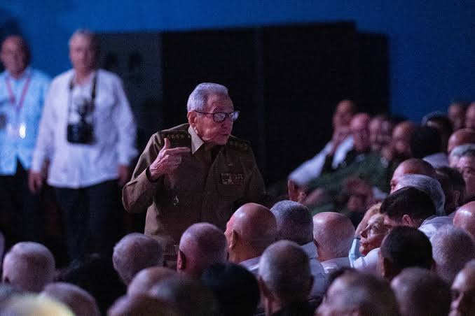 Hommage historique et commémoration à Cuba