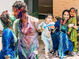 Her father died due to cancer, and her mother also died in 2008. Sunny Leone Celebrates Holi With Her Husband Daniel Weber And Kids Hindi Movie News Times Of India