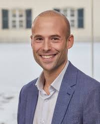 Roman Hoffmann honored with awards and Academy membership