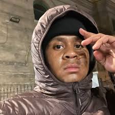 Coach Dawn showing @chloe.kitts and @lehda.aaa how it's done 😂 #NCAAWBB x  🎥