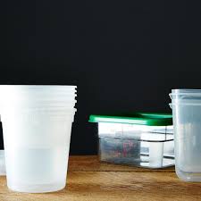 Although exaggerated, there is some truth to the rumors about unsafe plastic. The Best Way To Clean Tupperware Kitchen Confidence