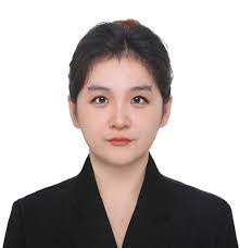 Eva Li's Instagram, Twitter & Facebook