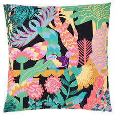 Ikea Nabbfly Housse De Coussin Noir Multicolore Le Coton Est Un Materiau Doux Et Facile D Entretien Puisqu I Housse De Coussin Coussin Noir Coussin 50x50
