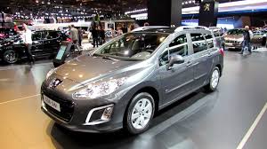 Peugeot 308, full led*ifarlarının karakteristik ışık imzası, hem geceye hem de gündüze ait. 2013 Peugeot 308 Sw Exterior And Interior Walkaround 2012 Paris Auto Show Youtube