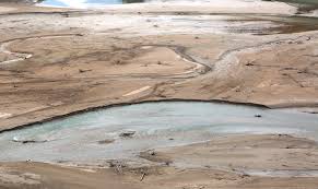 what is quicksand? can it bury you