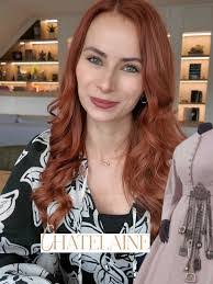 Kim Chatelain's Instagram, Twitter & Facebook