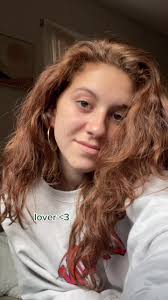 Zoe Hess (@zoehessmusic_)