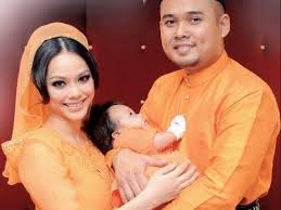 Congratulations to jep and sari yanti. Trek Selebriti On Twitter Sari Yanti Fail Penceraian Http T Co Jgwygenbas Http T Co Hip58dnvok