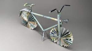 Legen sie sie an die. Fahrrad Aus Geldscheinen Falten Diy Falls Du Nur Geld Schenken Unkreativ Findest 2021 Youtube