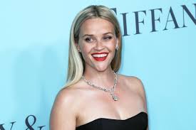 Reese witherspoon weight fits quite nicely with her height. Reese Witherspoon Height Weight Body Statistics