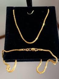 It is similar to the box chain but the byzantine links are alternate instead of fixed in the same. 22k Singapore Yellow Gold 916 Chinese Pure Gold Chain Only 45cm 6 32grams No Swap Fix Price Women S Fashion Jewelry Organizers Necklaces On Carousell
