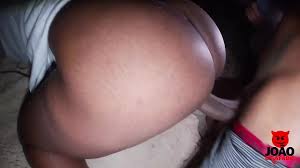 Sexo a tres na Praia a noite - XNXX.COM