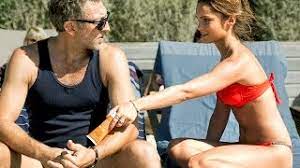 Louna, 17 ans et marie, 18 ans. Un Moment D Egarement Bande Annonce 2015 Youtube