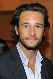 His father, francesco santoro, is italian, and is an engineer rodrigo's paternal grandfather was named salvatore salvador santoro. Rodrigo Santoro Biography Movie Highlights And Photos Allmovie