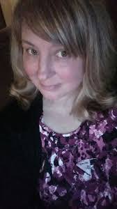 Lori Clapp's Instagram, Twitter & Facebook