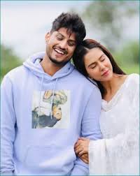 Indian actress sonam bajwa rose to fame after playing lead female character in punjab 1984 movie. Sonam Bajwa Was Seen Having Fun With Co Star Newstrack English 1
