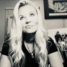 Let's welcome our new members! Please ask any questions you have or share  tips from your trips to the Walt Disney World Resort! A few tips about our  group. 😀