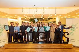 The american image of beauty: Beauty Start Ups Klarskin And Bears With Benefits Win Douglas Forwardbeautychallenge Douglas
