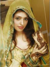 Pictures For Amazing Mehndi Brides Stylish Fashion Base Pakistani Bridal Makeup Girls Night Dress Pakistani Bridal