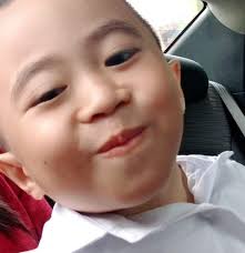 Nakasama ni Pangulong Ferdinand R. Marcos Jr. ang mga kababayan nating  lumikas sa Tanza National High School Evacuation Center dahil sa Habagat at  mga nagdaang bagyo. Kinumusta ni PBBM ang mga batang