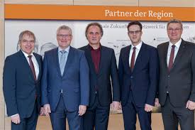 Alternativ kannst du auch unseren kostenlosen. Drei Millionen Euro Investiert Beratungszentrum Der Vr Bank Eroffnet