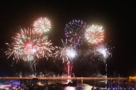 St jean de monts adresse. Fete Du 15 Aout Et Embrasement Du Port Saint Cyprien 66750 Feu D Artifice