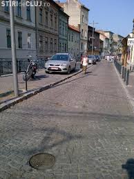 Vorbim de trotuare care au lățimea de cel puțin 3 metri, iar amenajarea. Parcarea Pe Trotuar Este IlegalÄƒ SusÈ›ine Un JudecÄƒtor Csm PoliÈ›ia Interpreteaza Eronat Legea Stiri De Cluj