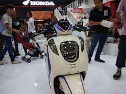Pengaman kunci kontak dengan tombol. Honda Genio Modifikasi Konsep Cafe Racer Makin Keren Di Pakein Pelek 12 Inchi Terasbiker Com