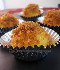 Bahkan versi ini juga lebih mudah. Assalamualaikum Pulut Kuning Dan Serunding Udang Keringni Dah Lama Buat Masa Buatni Saya Belum Pindah Rumah Lagi Pul Asian Desserts Savory Snacks Food